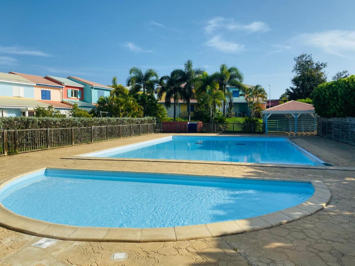 Maison Mitoyenne , Piscine,Citerne, Jardin, Parking, Plage Le Gosier  Eksteriør billede