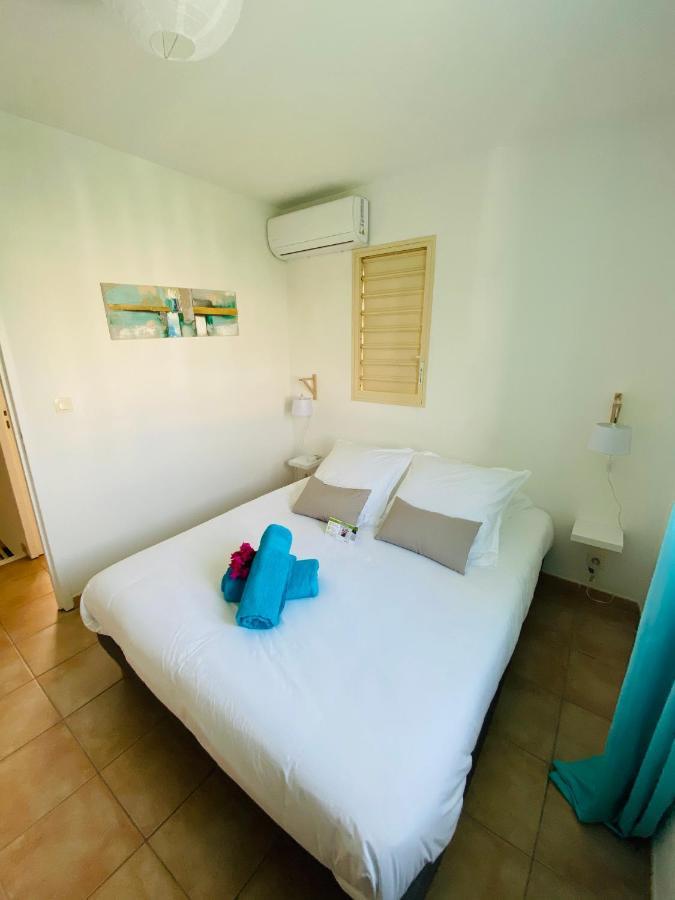 Maison Mitoyenne , Piscine,Citerne, Jardin, Parking, Plage Le Gosier  Eksteriør billede