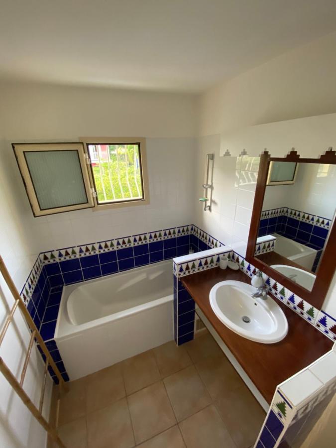 Maison Mitoyenne , Piscine,Citerne, Jardin, Parking, Plage Le Gosier  Eksteriør billede
